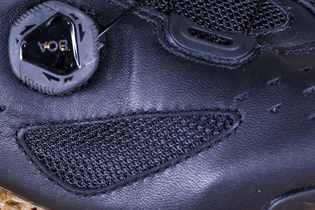 2020 lake cx238 carbon road shoe close up