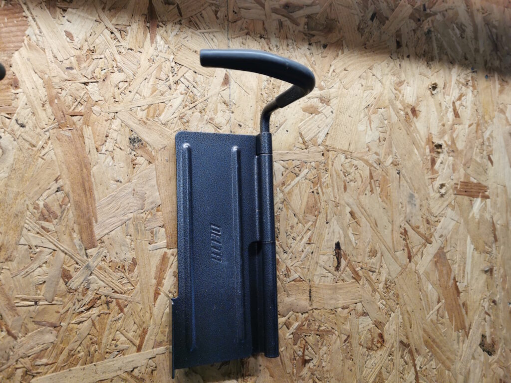 2021 Delta Hook Hinged 2
