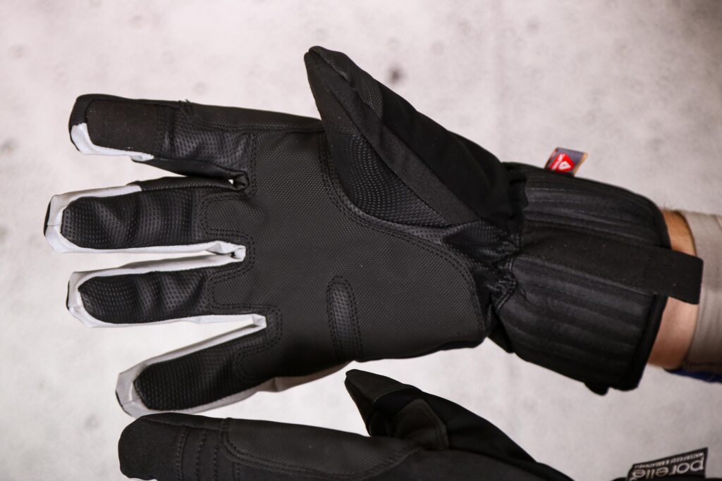2021 Dexshell Ultra Weather Winter Gloves &ndash; palm.jpg