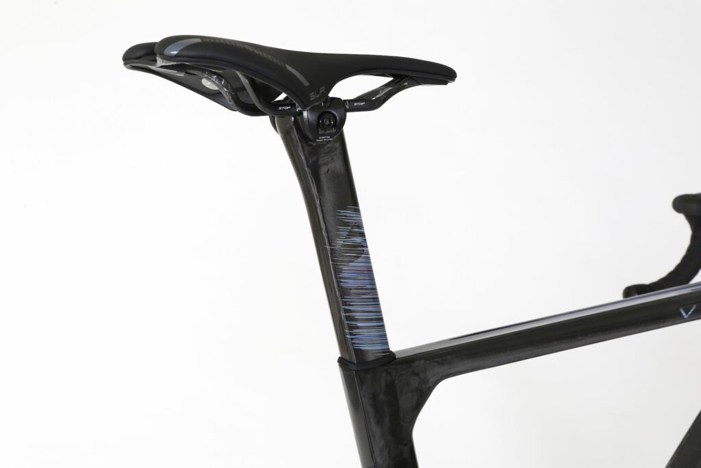 2021 Factor Ostro Speed line bleu bike close shoot 01.jpeg