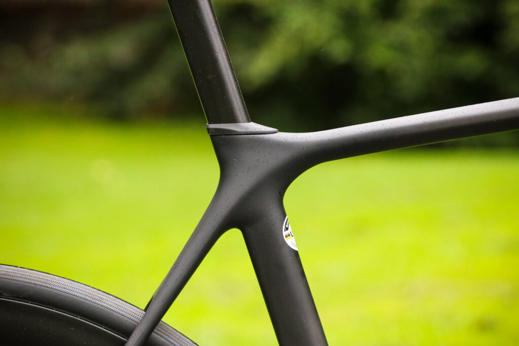 2021 Giant TCR Advanced Pro 1 Disc &ndash; seat tube junction