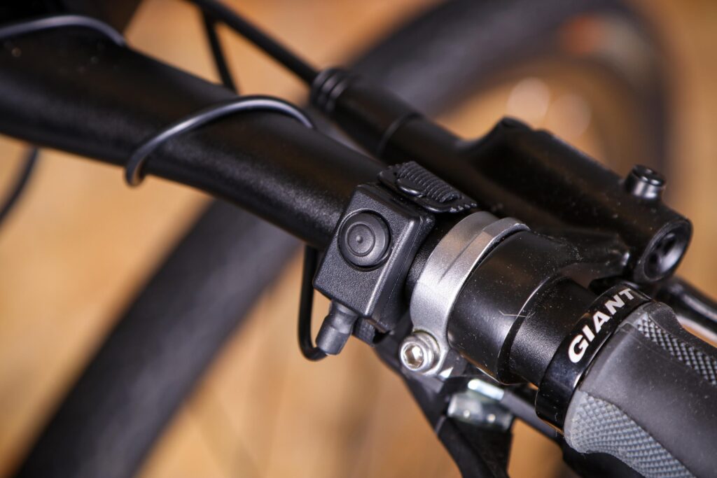 2021 M Part Megahorn &ndash; remote on bars 1.jpg