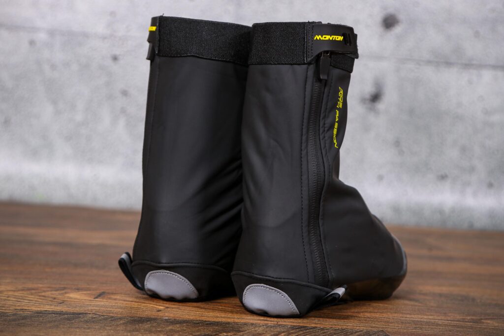 2021 Monton Black Panther Waterproof and Windproof Overshoes – backs.jpg