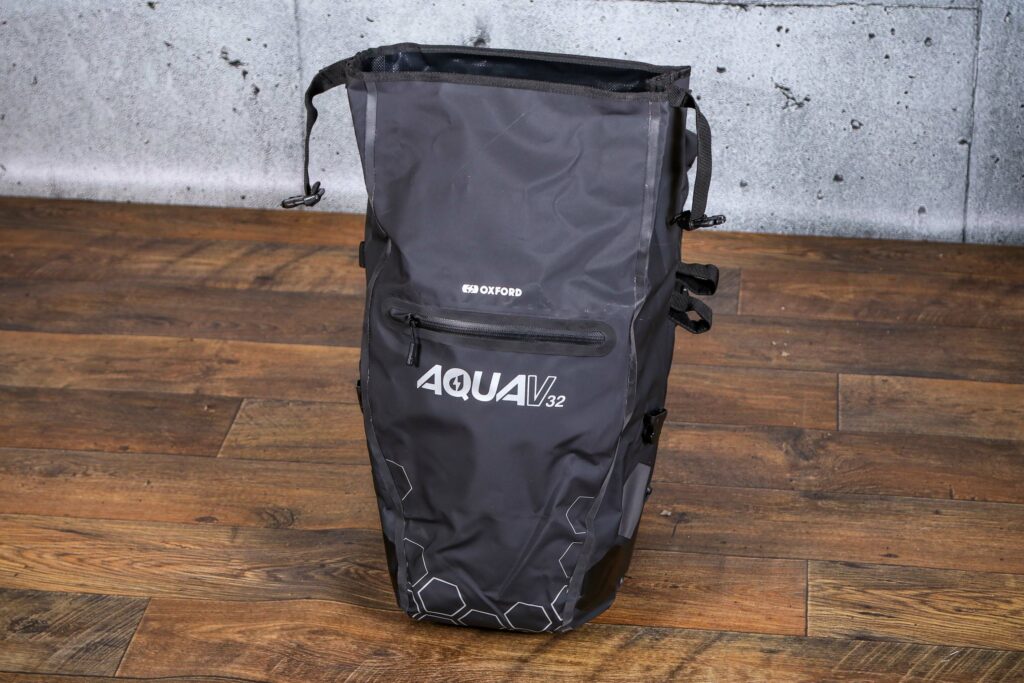 2021 Oxford Aqua V32 Double Pannier Bag Black – opened.jpg