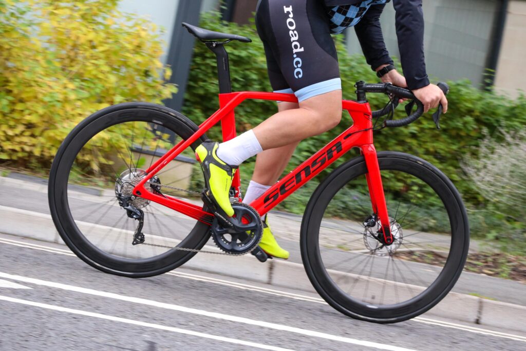 2021 Sensa Giulia Evo Aero Disc – riding 3.jpg