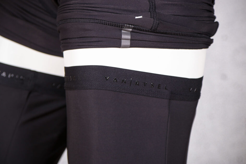 2021 Van Rysel Road Cycling Cool Weather Leg Warmers – top cuffs.jpg