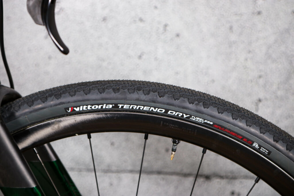 2022 3T Exploro Racemax Ekar 1×13 – tyre.jpg