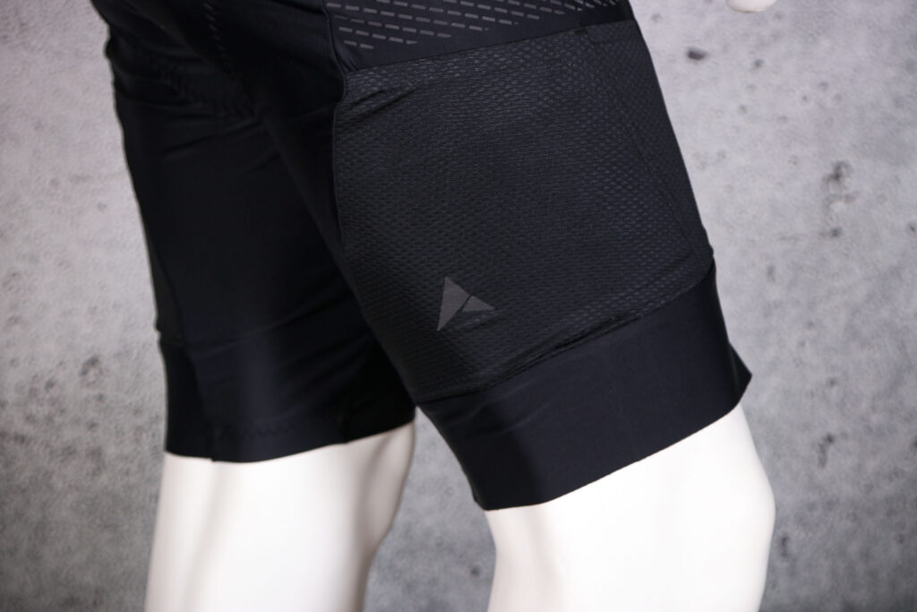2022 Altura All Road Cargo Bibshorts – cuff side.jpg