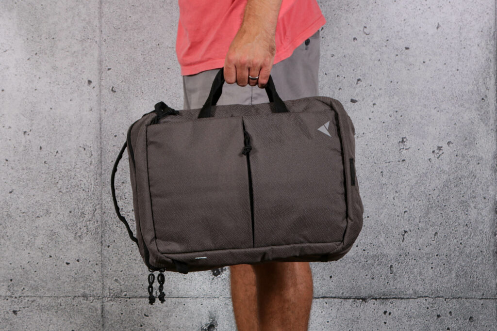 2022 Altura Grid travel bag Grey reflective – carry handle 2.jpg