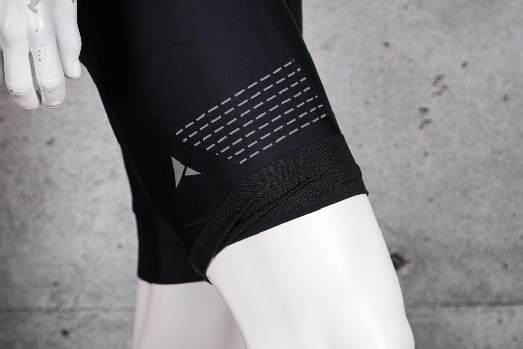 2022 Altura Icon Men’s Cycling Bib Shorts – cuff gripper.jpg