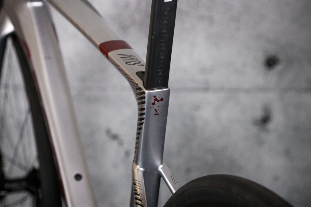 2022 Argon 18 Sum &ndash; seat tube rear.jpg