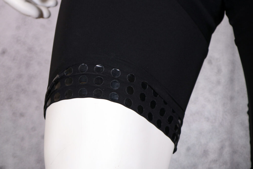 2022 Assos EQUIPE RSR Bib Shorts S9 TARGA &ndash; cuff gripper.jpg