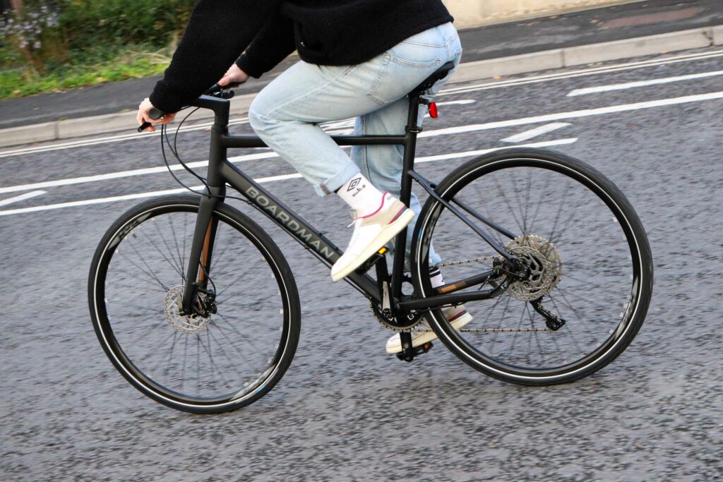 2022 Boardman HYB 8.8 – riding 4.jpg