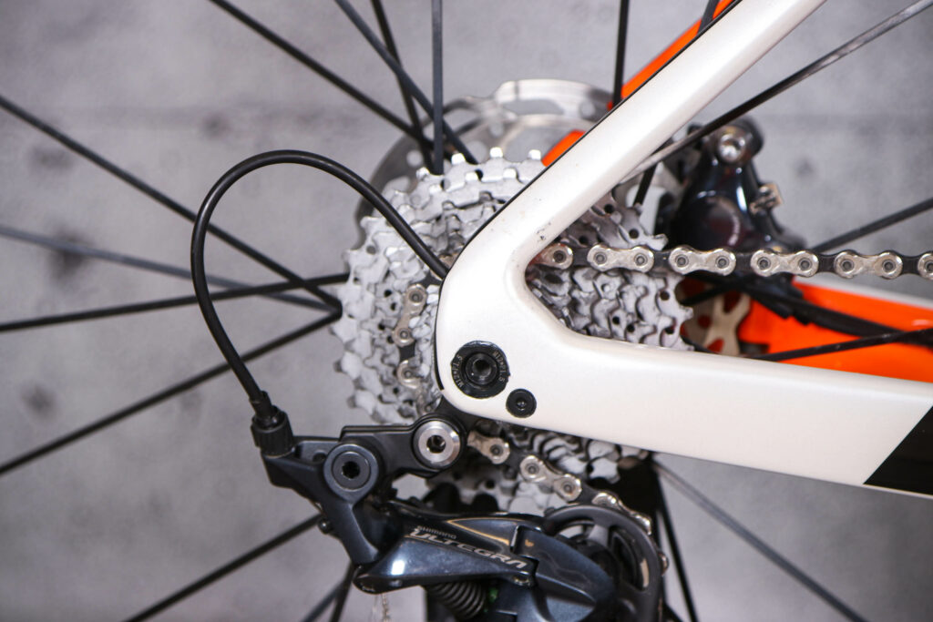 2022 Cinelli Pressure Disc Ultegra 11x Hydro &ndash; cassette.jpg