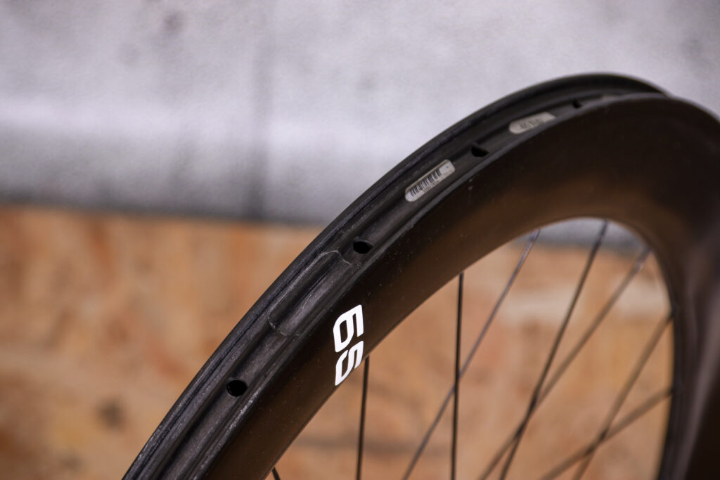 2022 ENVE Foundation 65mm wheelset – rim bed.jpg