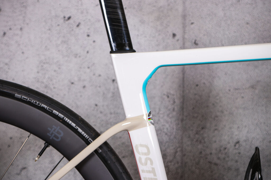 2022 Factor Ostro VAM frameset – seat tube junction.jpg