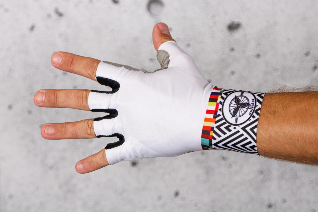 2022 Galibier Grand Tour Aero Mitts &ndash; back.jpg