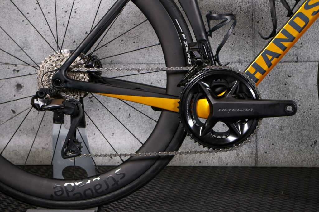 2022 Handsling A1R0evo Shimano Ultegra Di2 R8100 &ndash; drivetrain