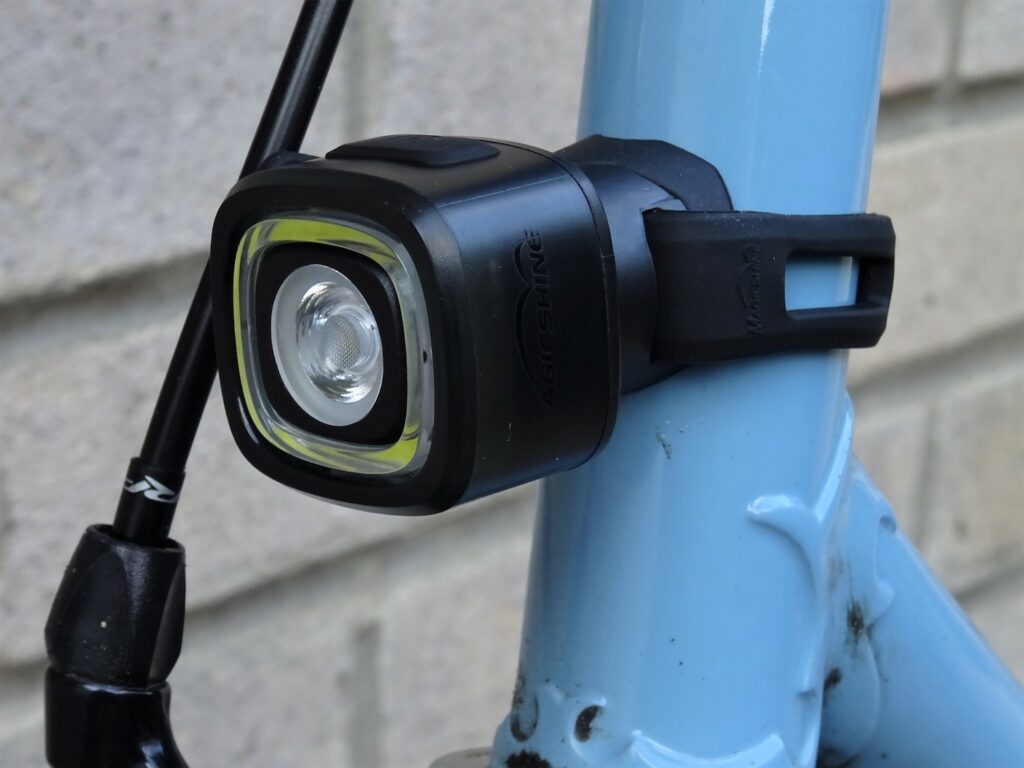 2022 Magicshine Seemee 150 Combo front light headtube mounted.JPG