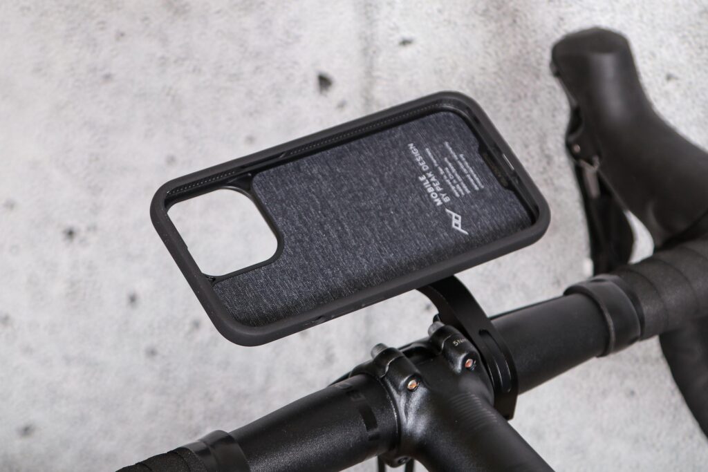 2022 Peak Design Everyday Case for iPhone and Out Front Bike Mount &ndash; case on bars landscape.jpg