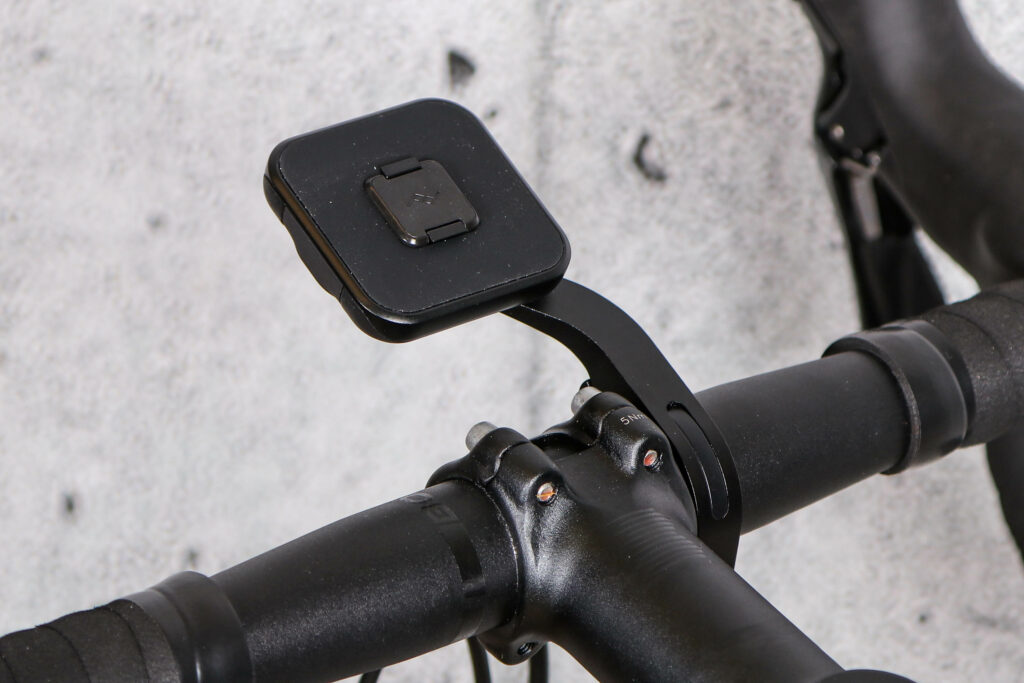 2022 Peak Design Everyday Case for iPhone and Out Front Bike Mount &ndash; mount.jpg