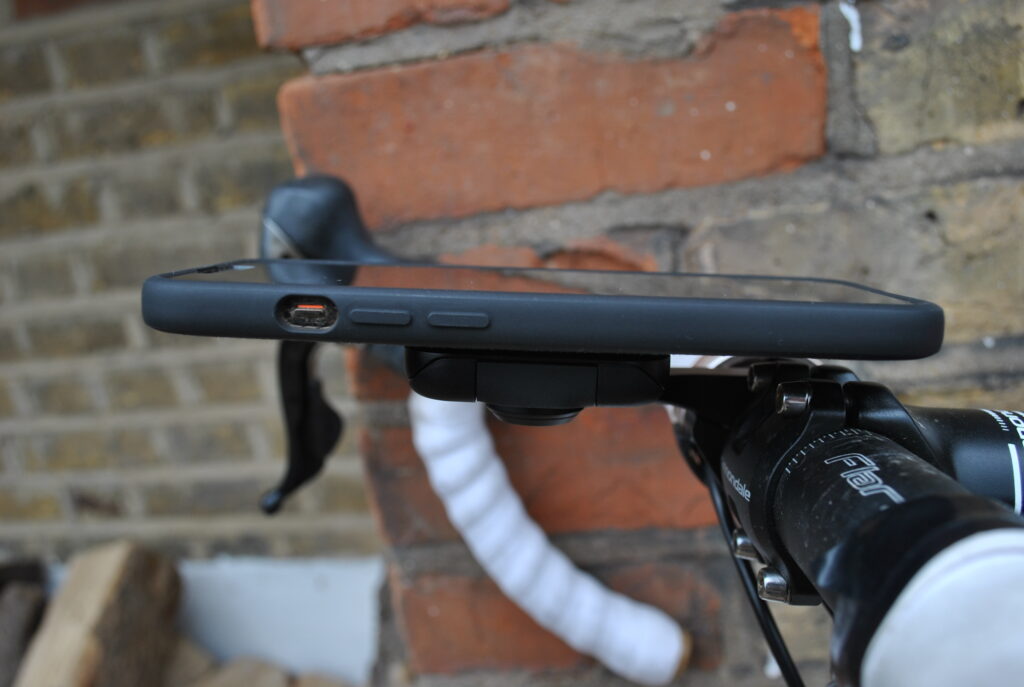 2022 Peak Design Everyday Case & Out Front Mount 5.JPG