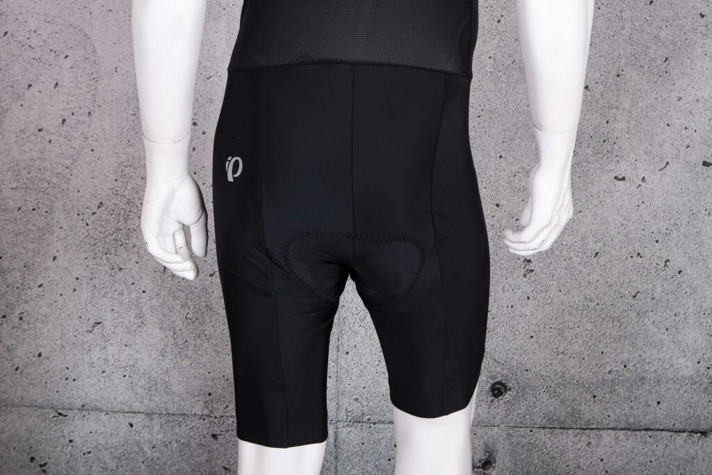 2022 Pearl Izumi Escape Quest Bibshorts – legs back.jpg