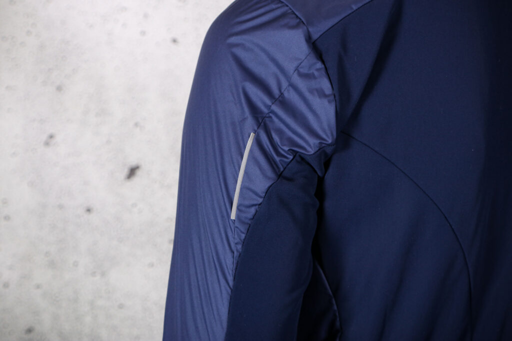 2022 Pearson Road Cycling Insulated jacket – sleeve detail.jpg
