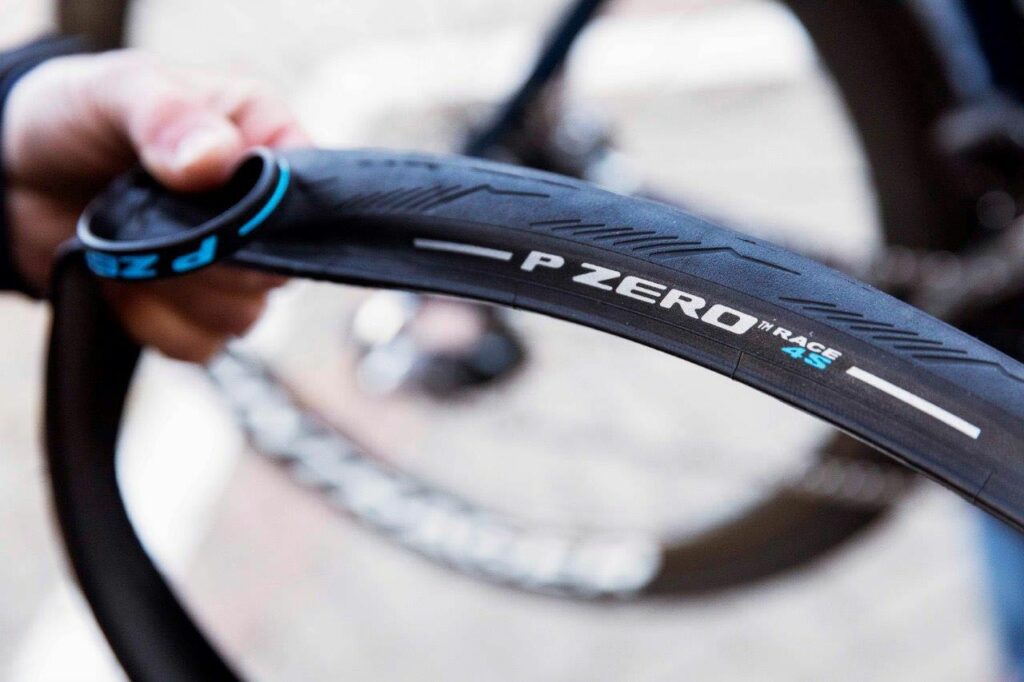 2022 Pirelli P Zero Race 4S tyre &ndash; 1