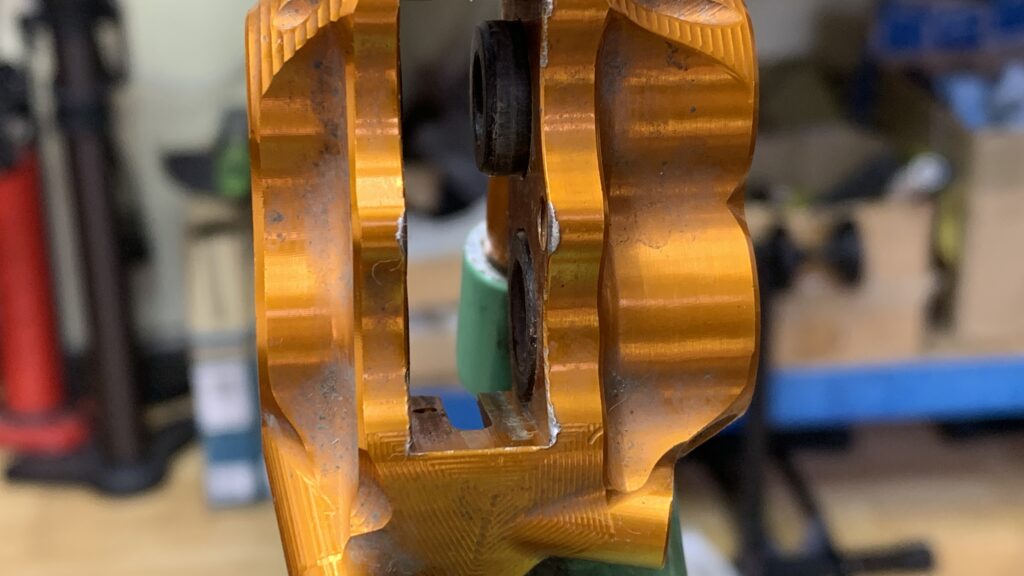 2022 r3pro Piston Release Tool &ndash; after removal.jpg