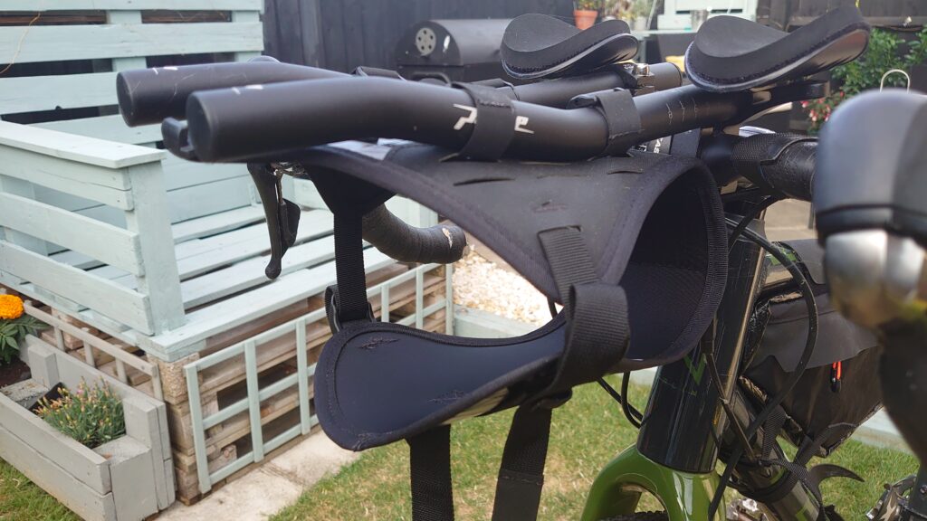 2022 Restrap Race Aero Bar Bag 1.JPG