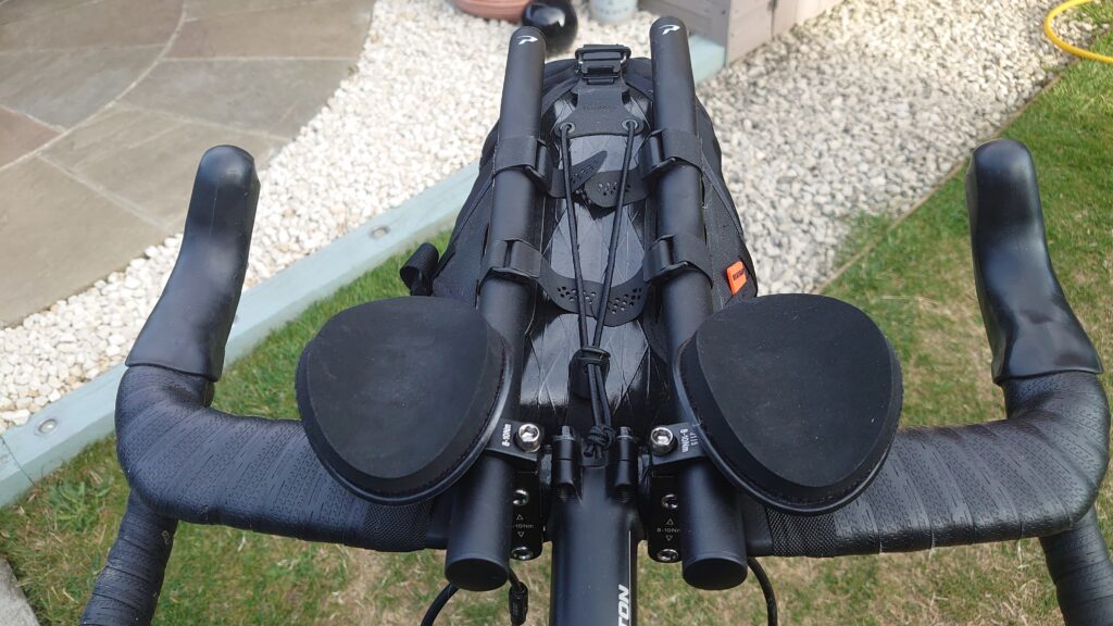 2022 Restrap Race Aero Bar Bag 7.JPG
