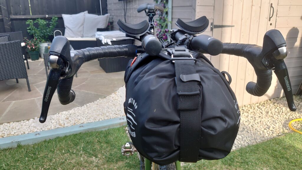 2022 Restrap Race Aero Bar Bag 8.JPG