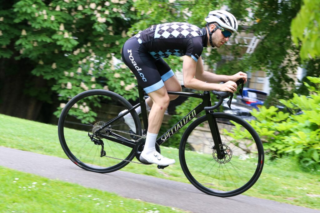 2022 Specialized Allez Sprint Comp &ndash; riding 3.jpg
