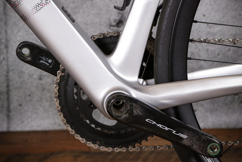 2022 Tifosi Auriga Disc Chorus 12x Hydro &ndash; bottom bracket.jpg