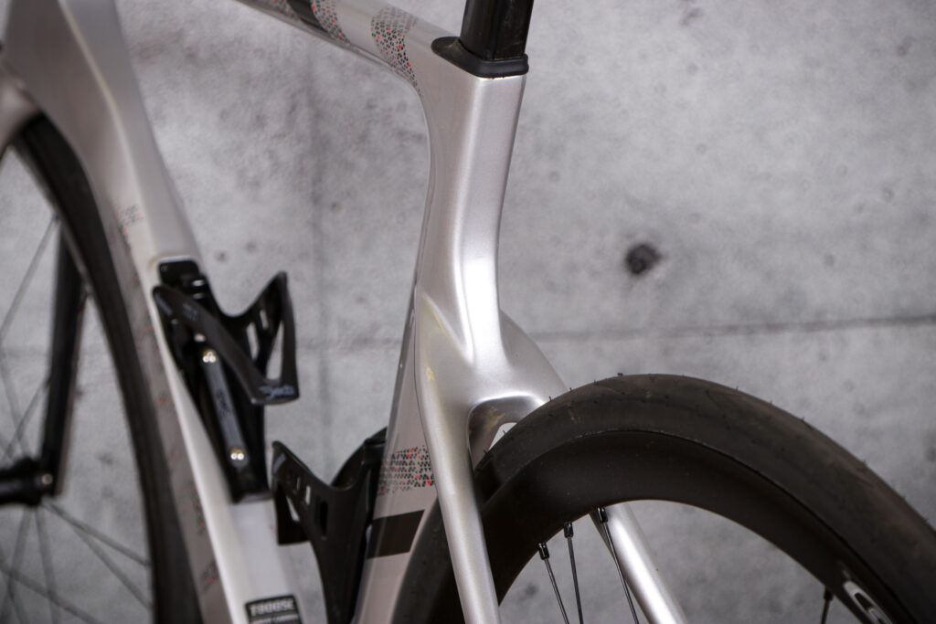 2022 Tifosi Auriga Disc Chorus 12x Hydro &ndash; seat stays.jpg