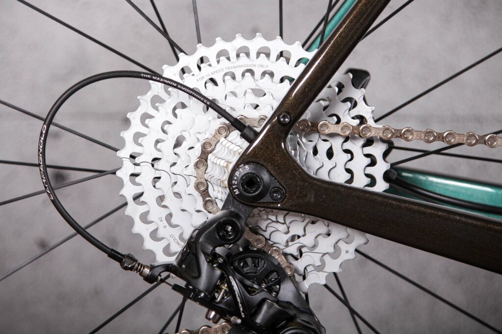 2022 Tifosi Cavazzo Disc Ekar 13x – cassette.jpg