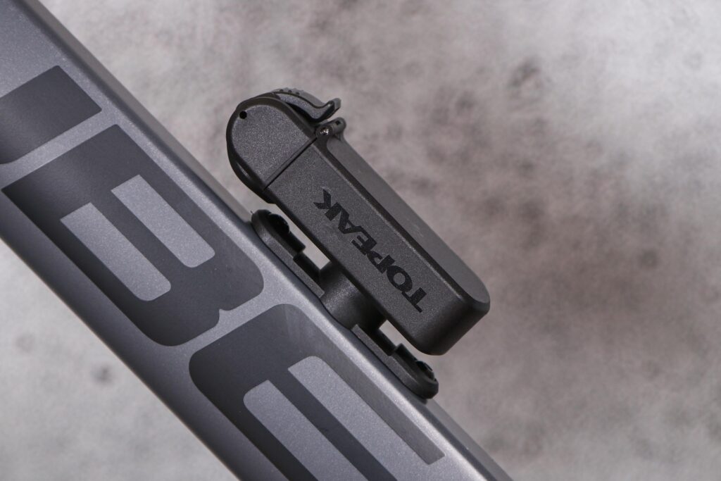 2022 Topeak Ninja Master+ Toolbox PT30 – frame attachment.jpg