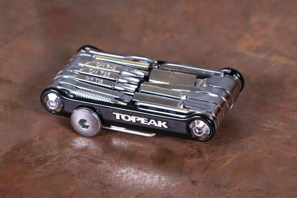 2022 Topeak Ninja Master+ Toolbox PT30 – multitool 1.jpg