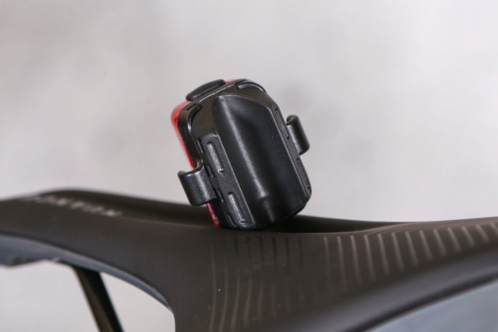 2022 Topeak Taillux 30 USB 4.jpg