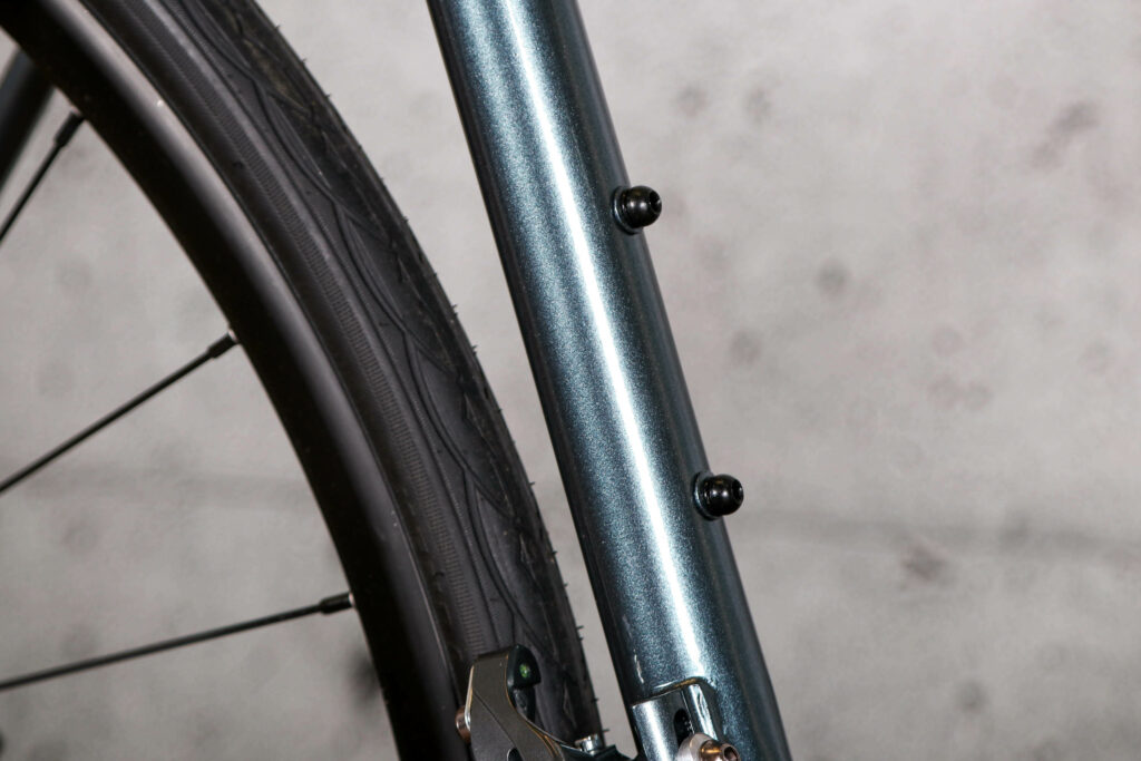 2022 Vitus Razor Disc Claris – bosses 1.jpg