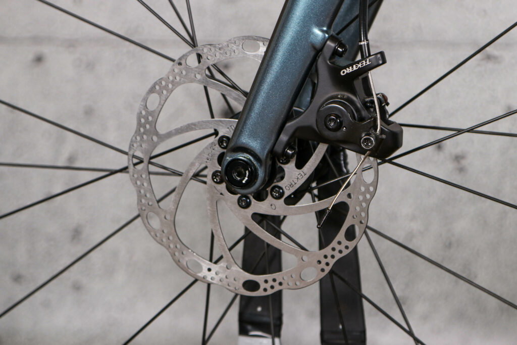 2022 Vitus Razor Disc Claris – front disc brake.jpg