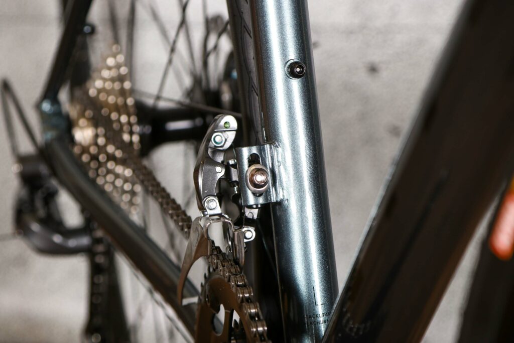 2022 Vitus Razor Disc Claris – front mech detail.jpg