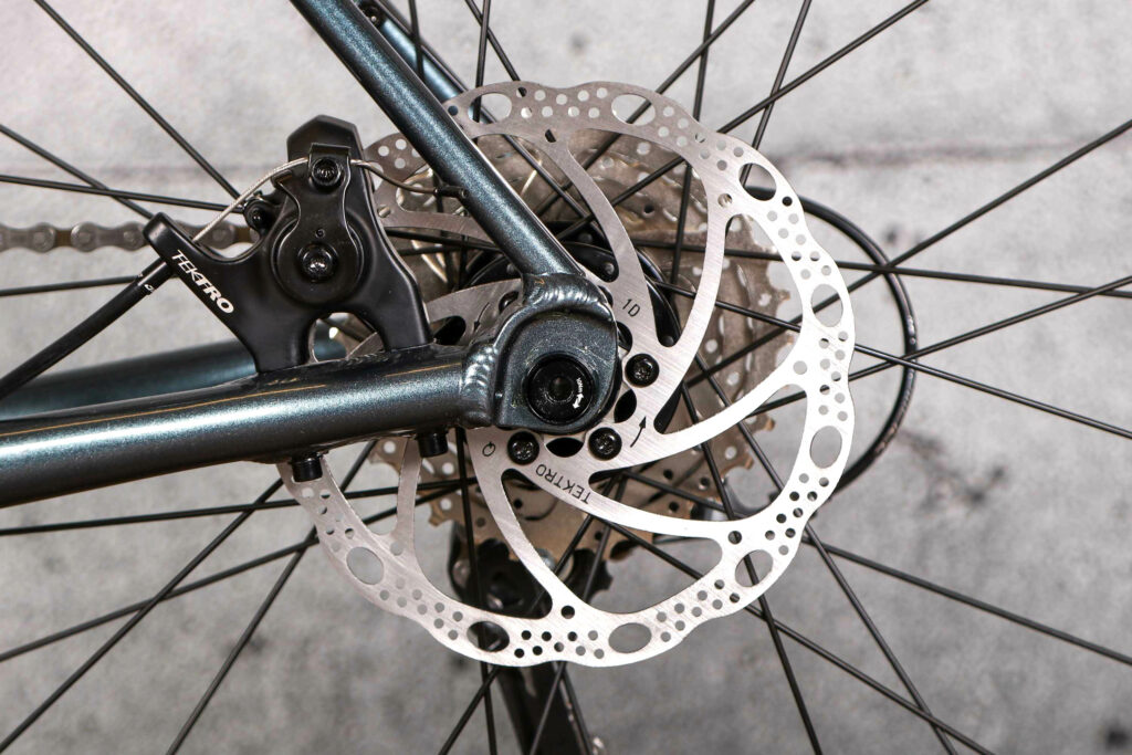 2022 Vitus Razor Disc Claris – rear disc brake.jpg