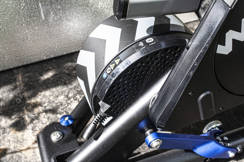 2022 Wahoo Kickr Smart Trainer V6 5.JPG