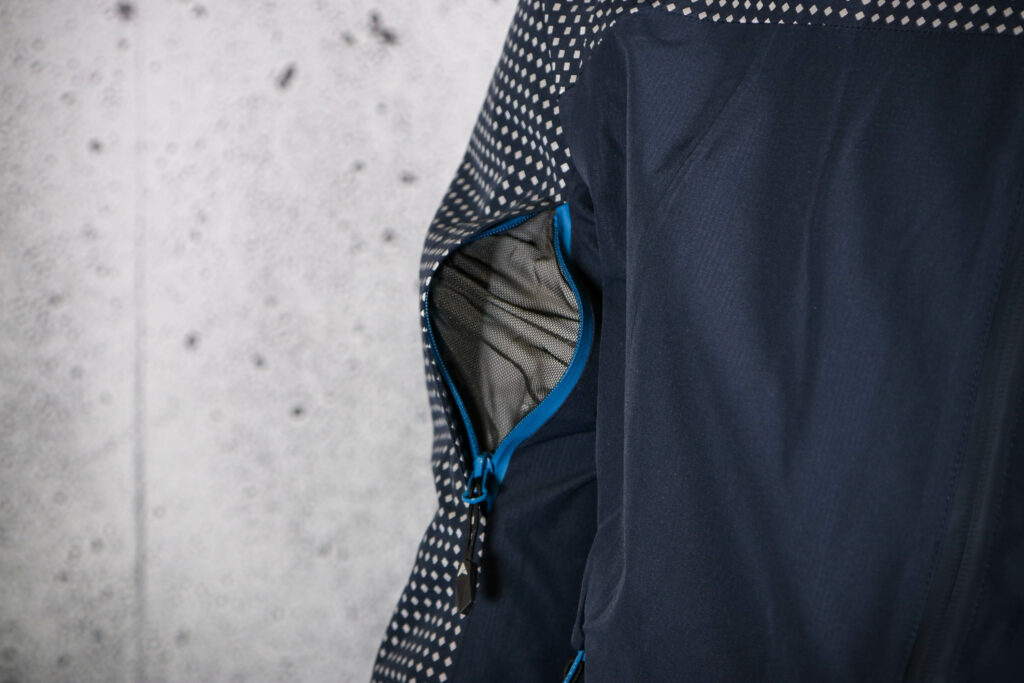 2023 Altura Nightvision Zephyr Thermal jacket – sleeve vent.jpg