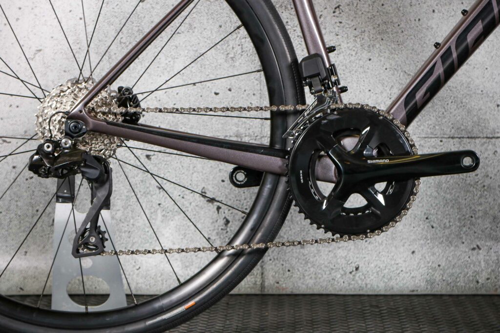 2023 Giant Defy Advanced 1 – drivetrain