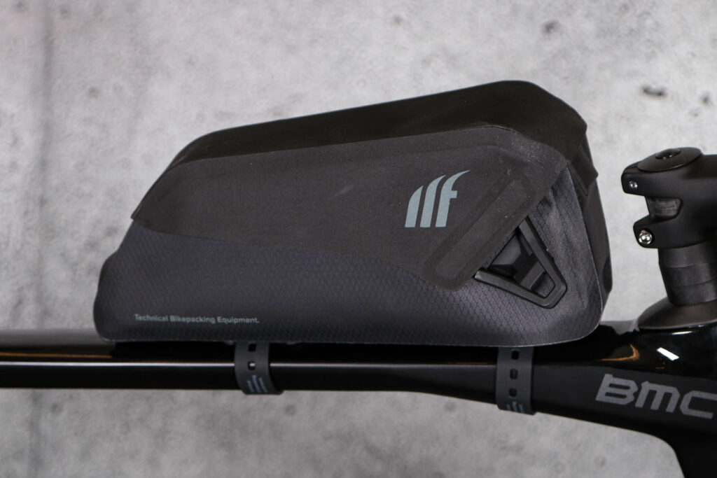 2023 Tailfin Top Tube Bag 1.5 Litre - side.jpg
