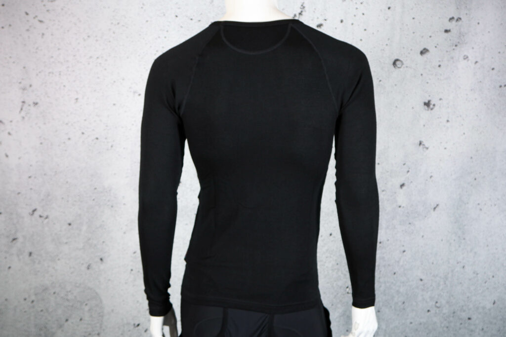 2023 Velocio Merino Mesh three-season baselayer – back.jpg