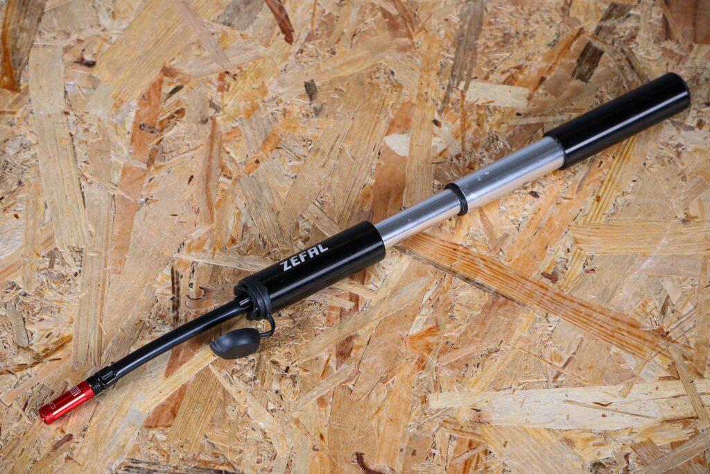 2023 Zefal Gravel Mini pump &ndash; extended with hose.jpg